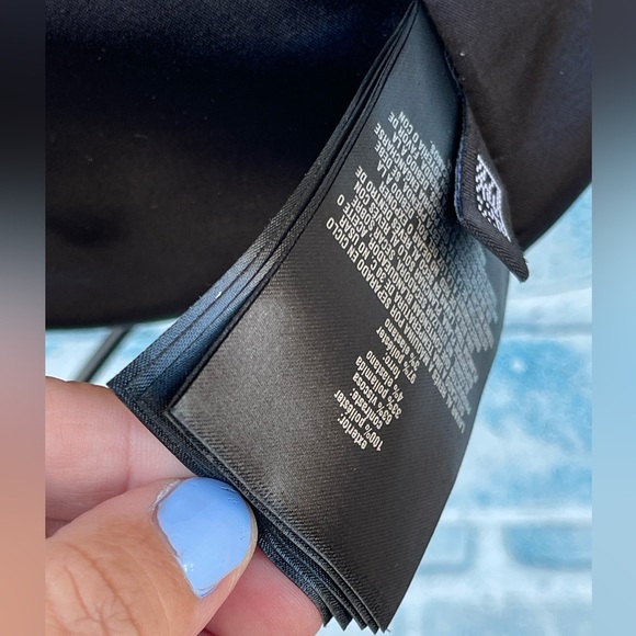 TED BAKER Black Floral Jacquard Eden
Dress size 1 / small - Picture 12 of 12